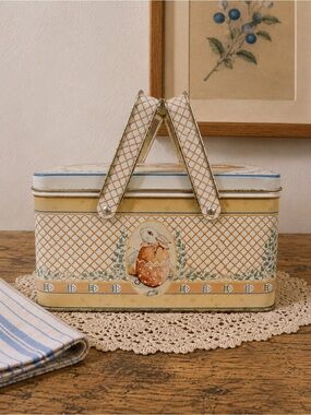 Vintage Jan Hagara “Victoria” Metal Sewing Basket Tin